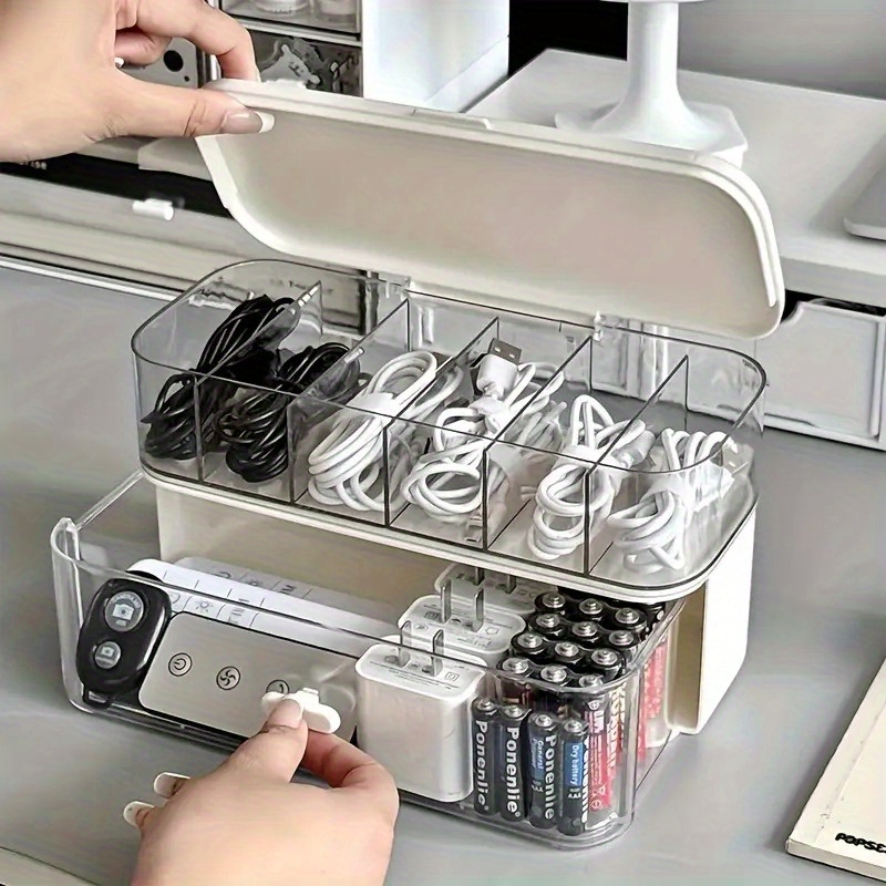 Desk Cable Organizer - 二層構造の透明デスクトップケーブルオーガナイザーボックス、調整可能な仕切り付きコード・充電器収納、家庭やオフィスの配線管理に最適